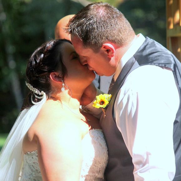 Meet your Posher, Jenn - Picture 1 of 1